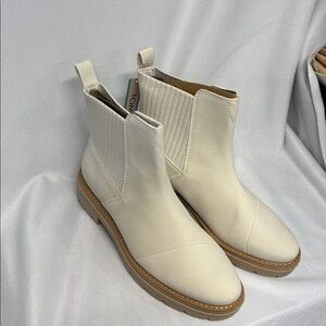 TOM Cort Lug Sole Pull On Chelsea Booties boots light sand nubuck pu shoes s 10
